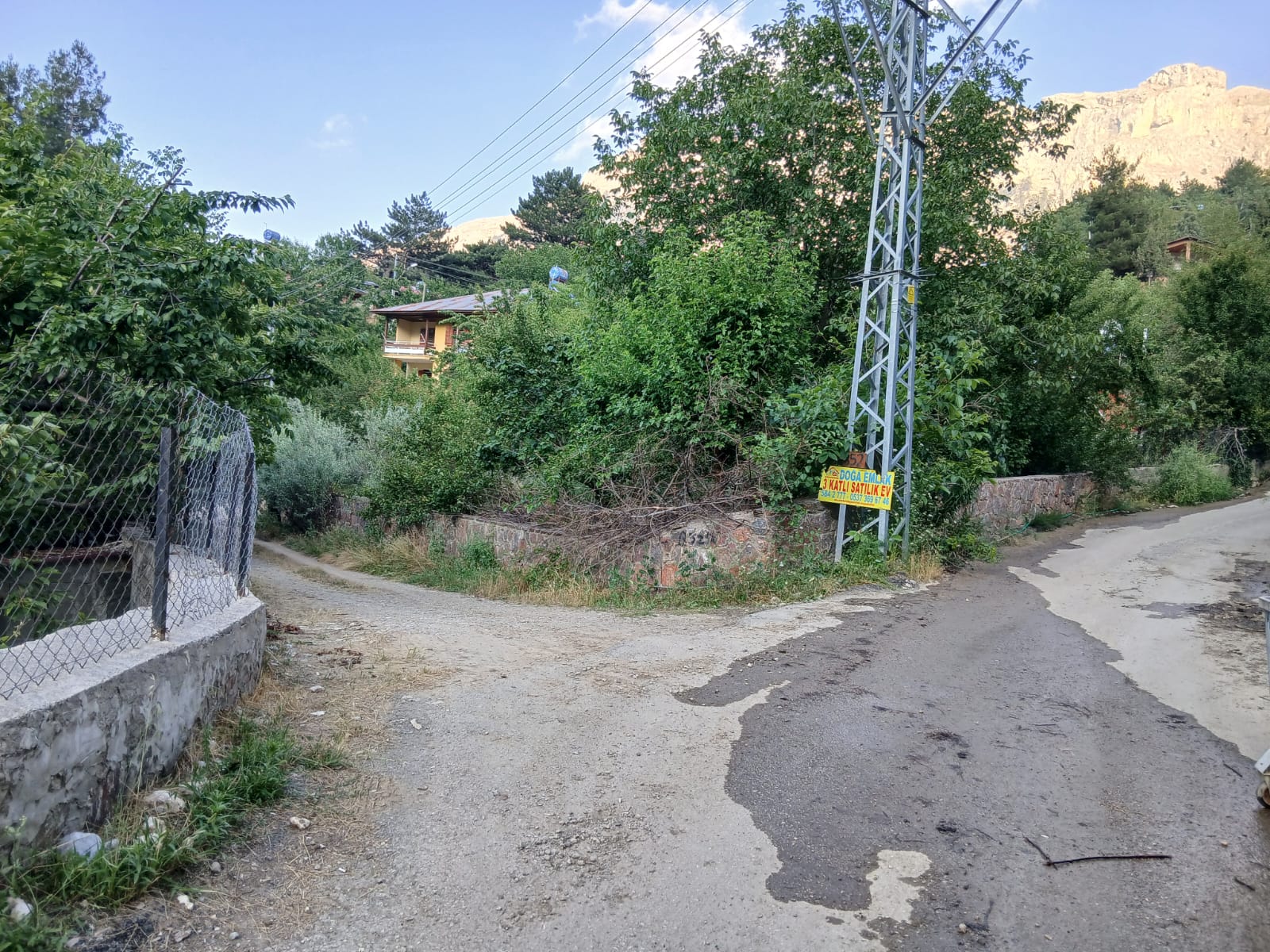 480M. BAHÇELİ 3 KATLI + 774 M. FUL BAHÇELİ ARSA
